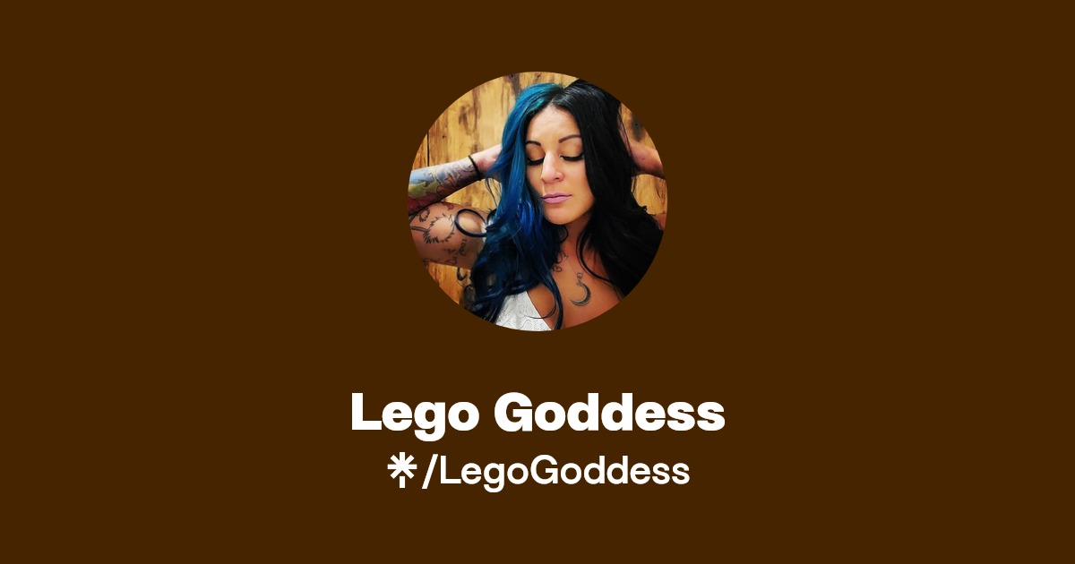 Lego Goddess | Twitter, Instagram, Twitch | Linktree