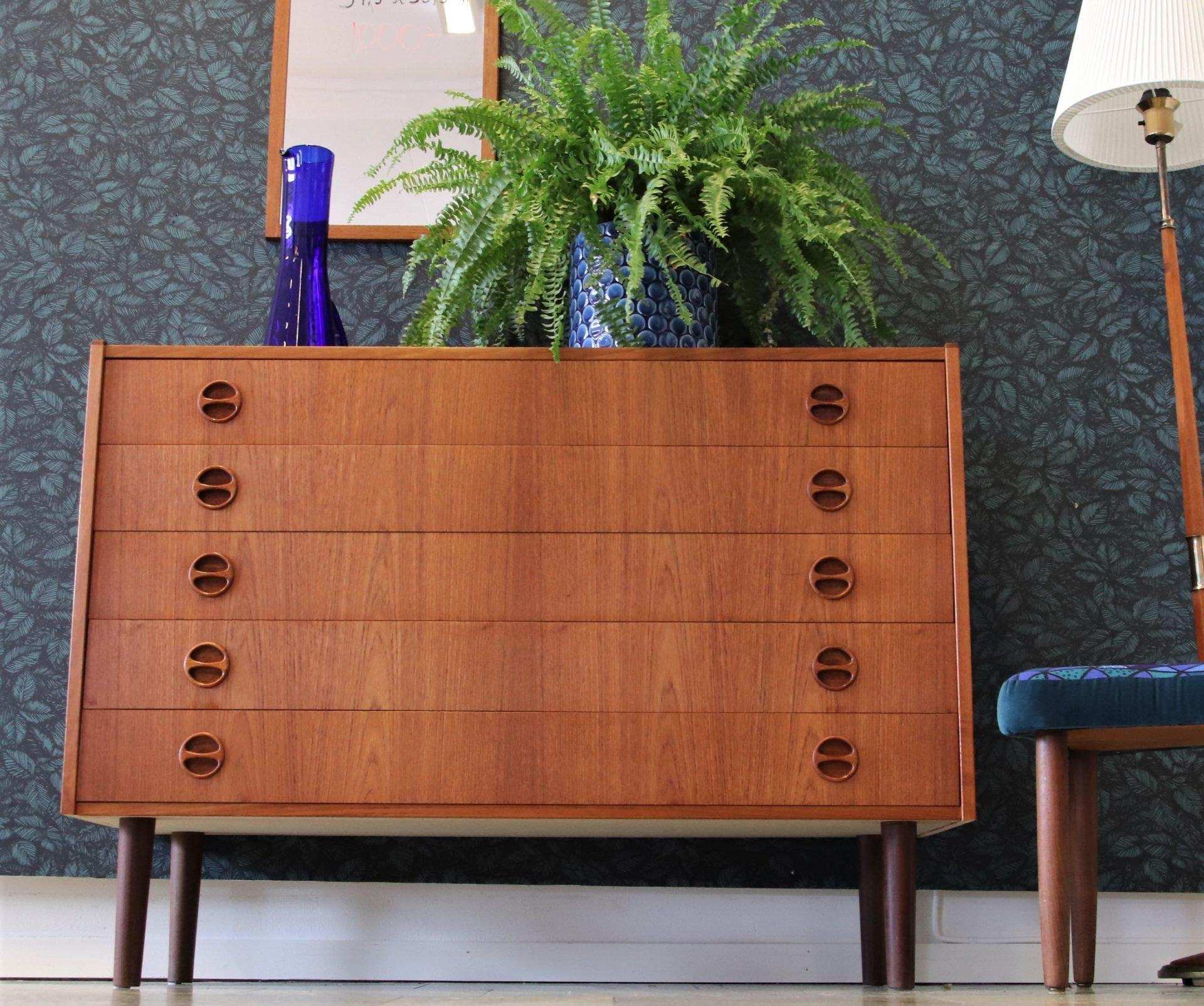 byrå 110 cm bred Dansk Bred Byrå I Teak. 110×39,5×80 Cm. Reserverad | Barnebys