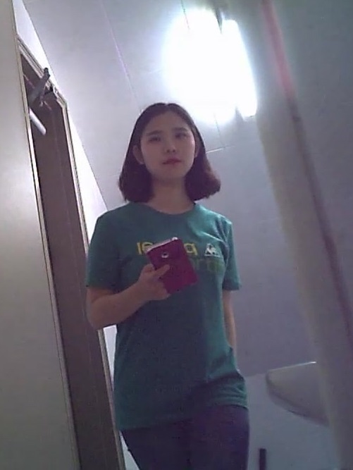 한국 화장실 숨겨진 캠 훌륭한 일, 그들의 얼굴과 음부와 엉덩이가 명확하게 캡처됩니다. 인색 한 고양이