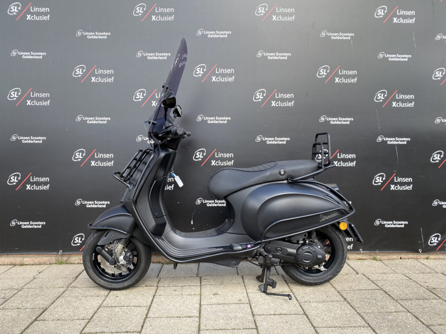 Vespa Sprint snor 25 km/h Mat Zwart 2019 Linsen Scooters Gelderland