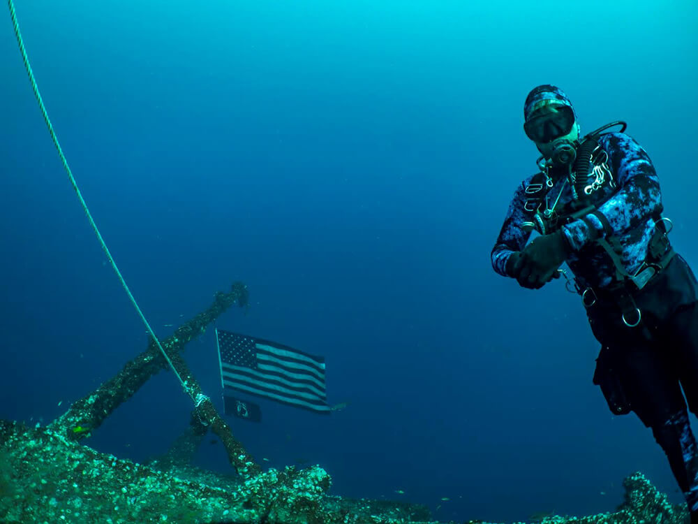 Adam Wise Lionfish Divers