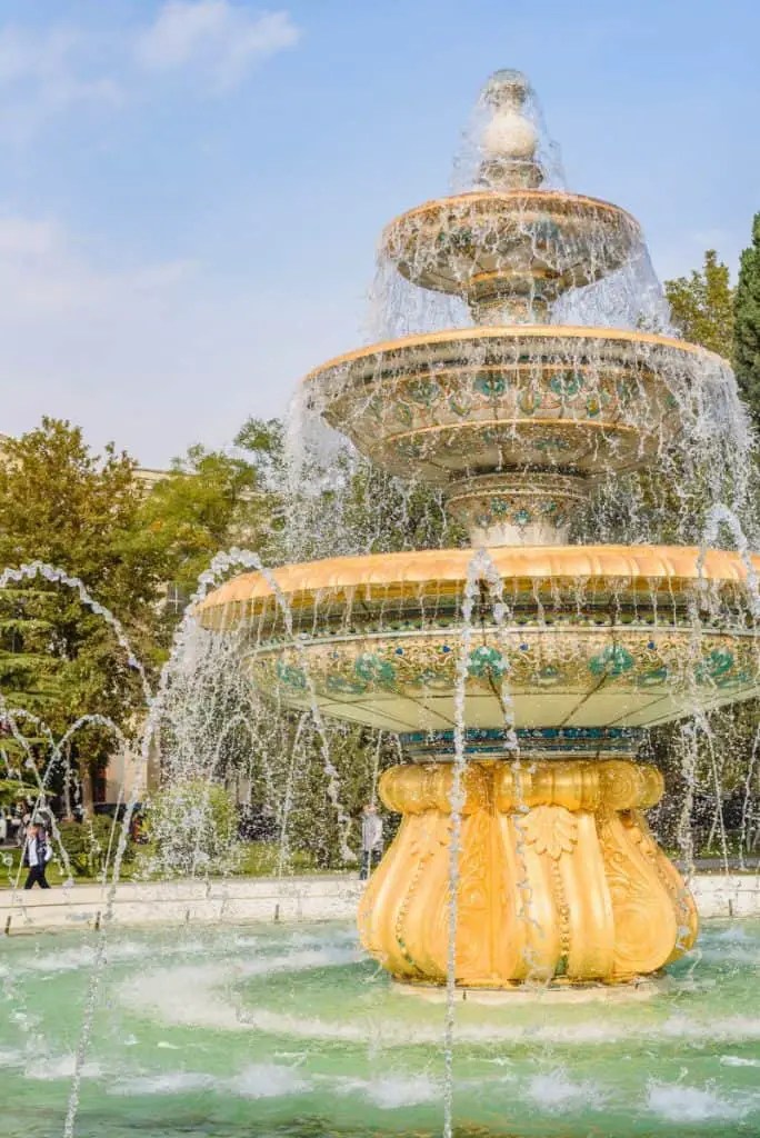 Why Do Water Fountains Have Splash Guards? Liquid Features