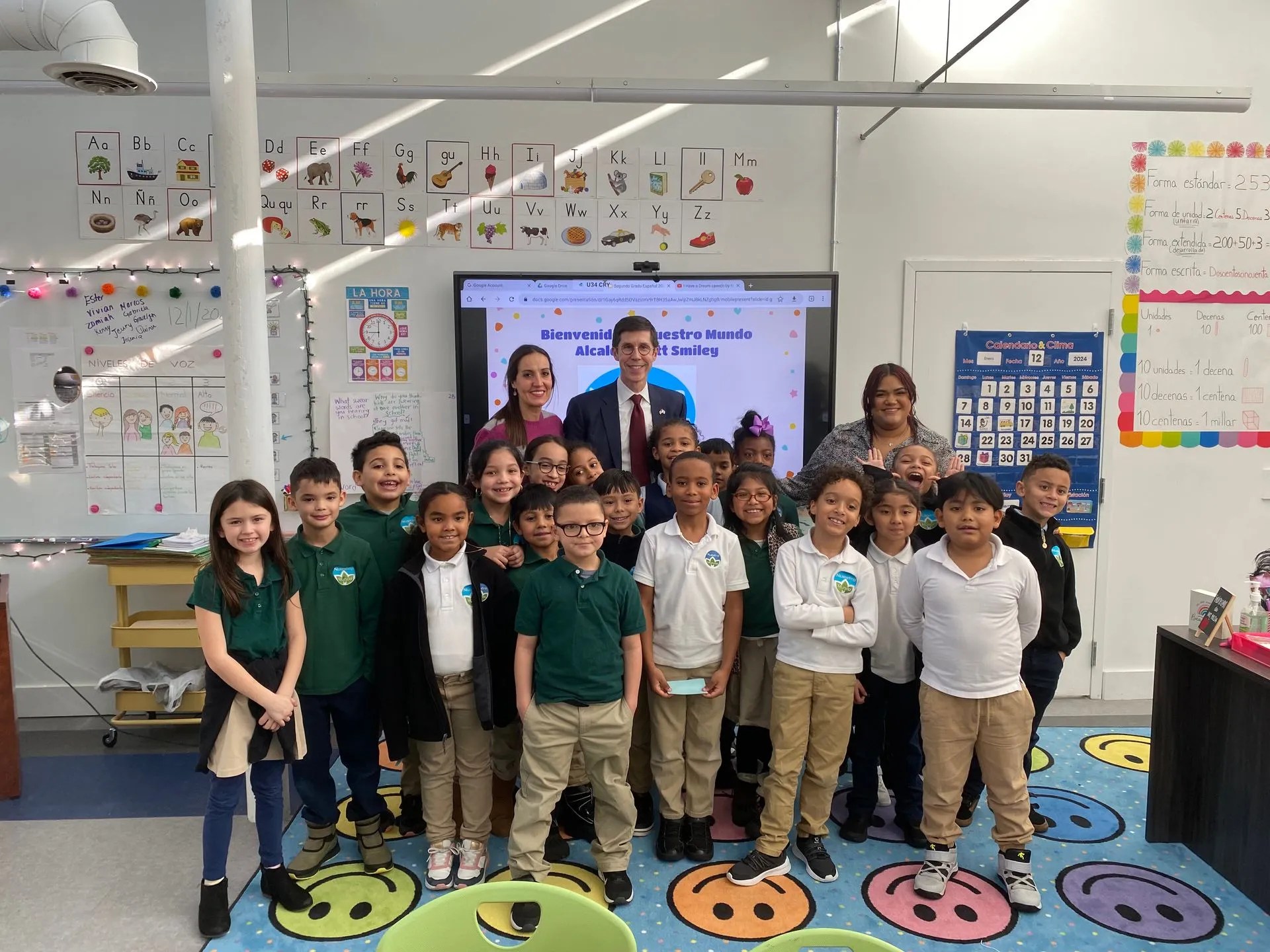 Nuestro Mundo Public Charter School | Providence, RI