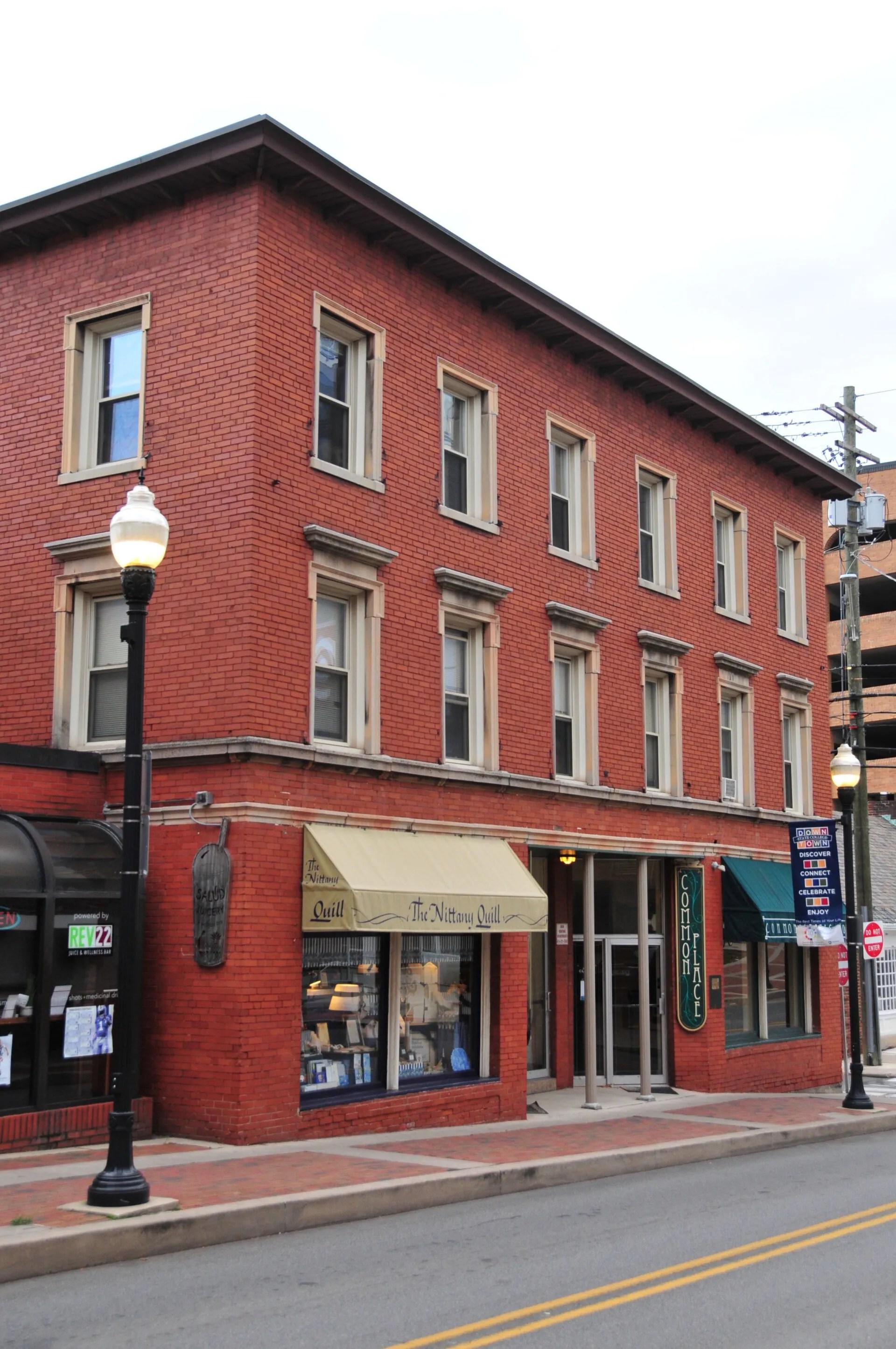 More Than 30 Years of Experience Continental Real Estate Management