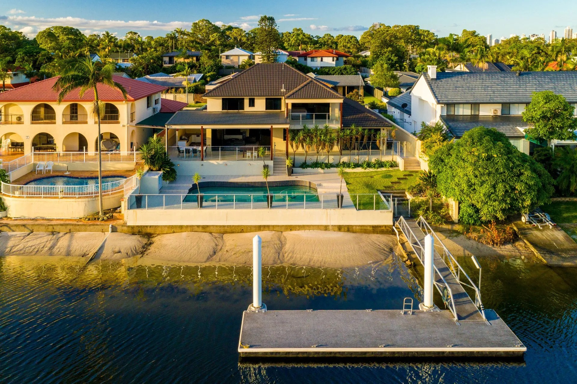 PRESTIGIOUS AND PEACEFUL LIVING 38 JAGUAR DRIVE BUNDALL QLD 4217