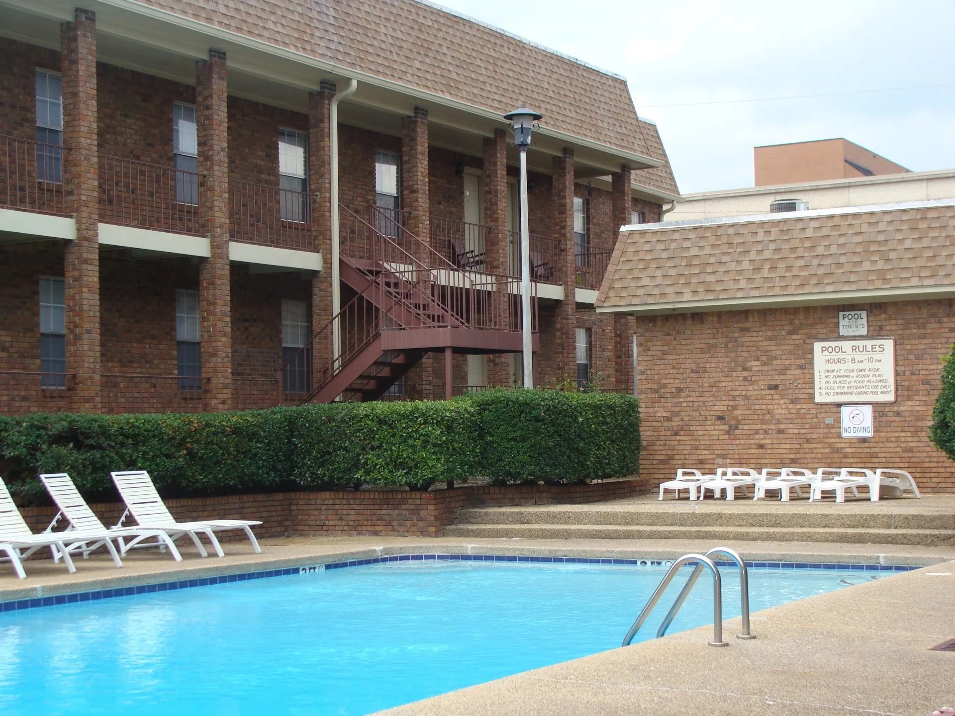 Apartments for rent near USM in Hattiesburg MS Hardy Manor