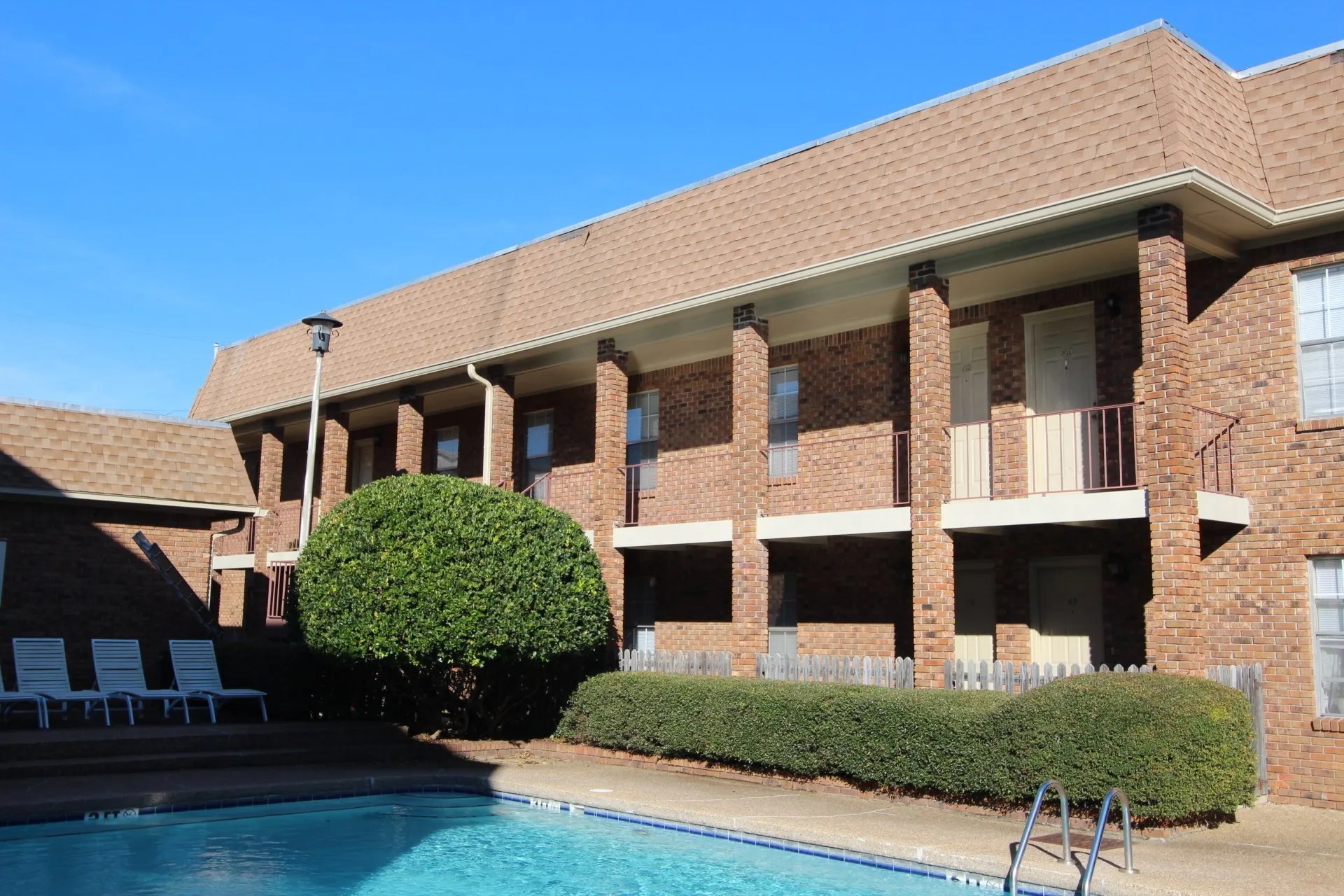 Apartments for rent near USM in Hattiesburg MS Hardy Manor