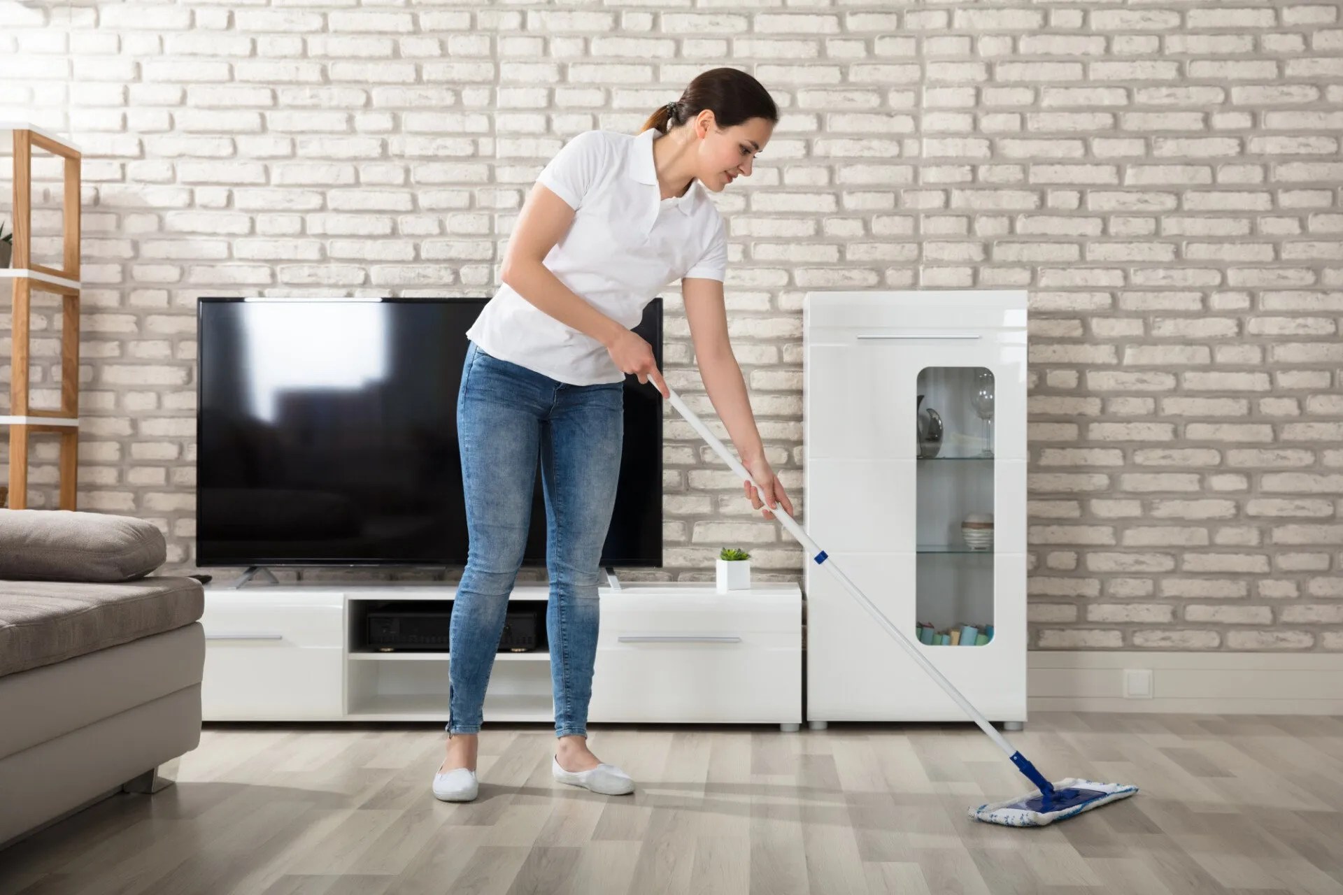 What Is the Best Hardwood Floor Cleaner?