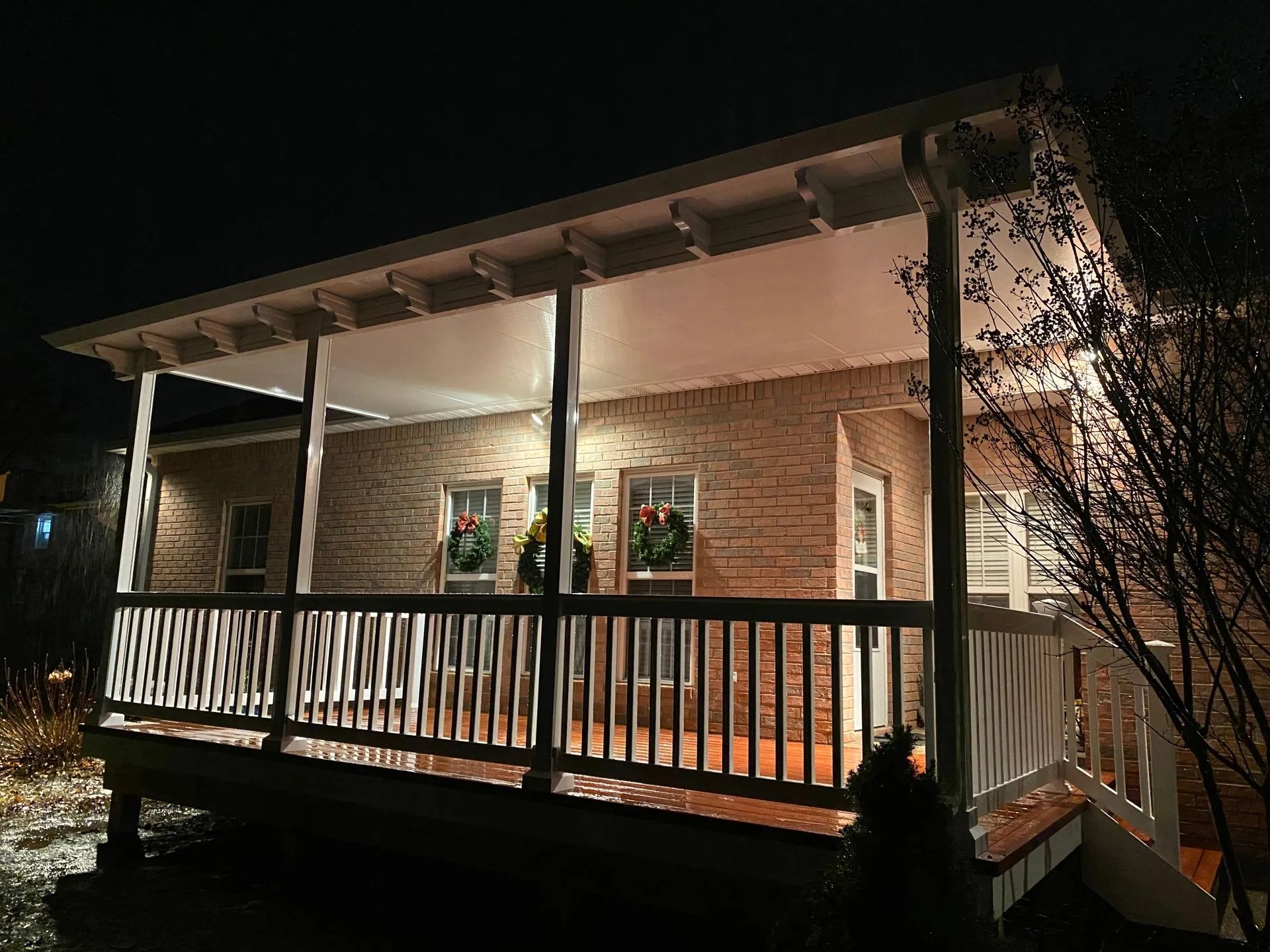 ENHANCE YOUR OUTDOOR SPACE WITH A WOODEN PATIO COVER FROM S&S DESIGN BUILD