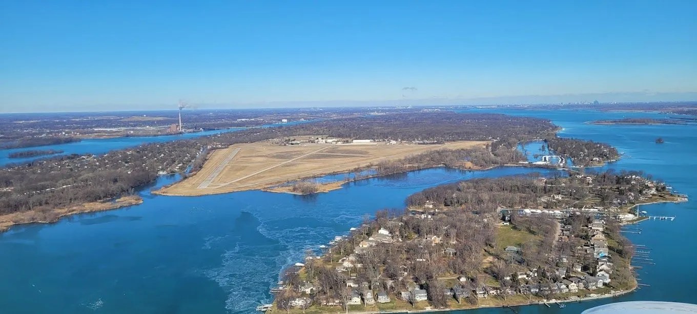 Grosse Ile Municipal Airport Aeronautical Facilities