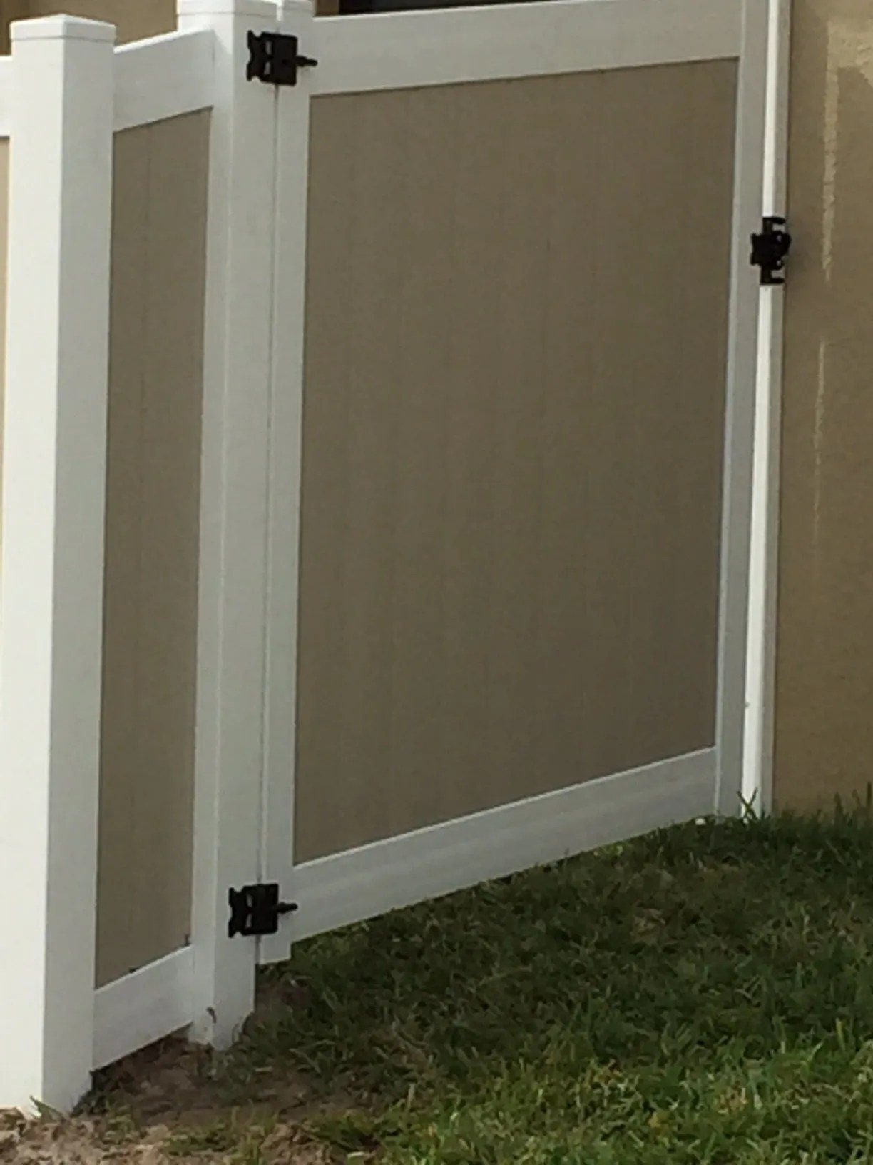 HassleFree Vinyl Fence Cape Coral, FL
