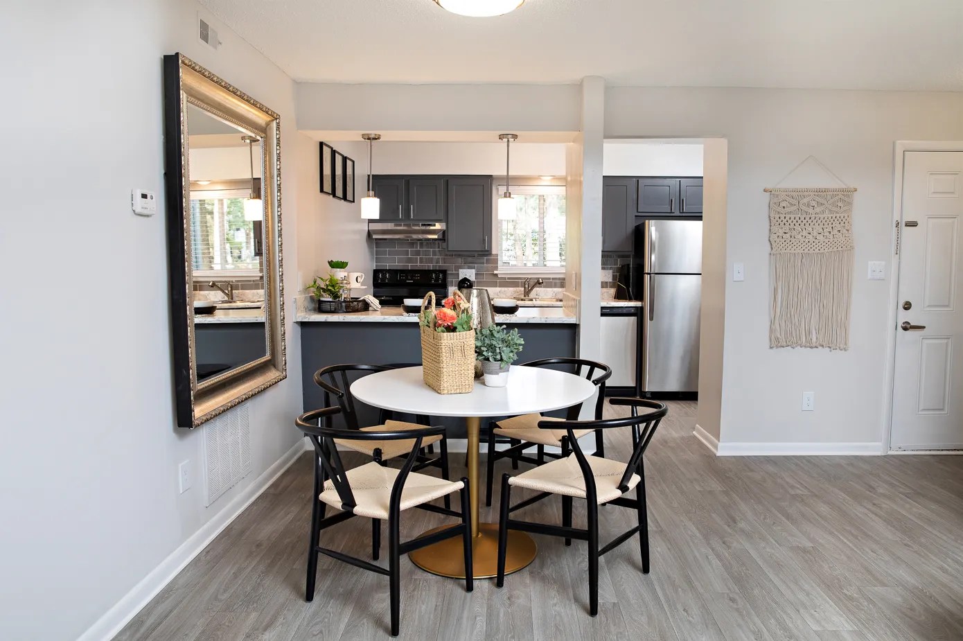 Dwell at Carmel Apartments in Charlotte, NC