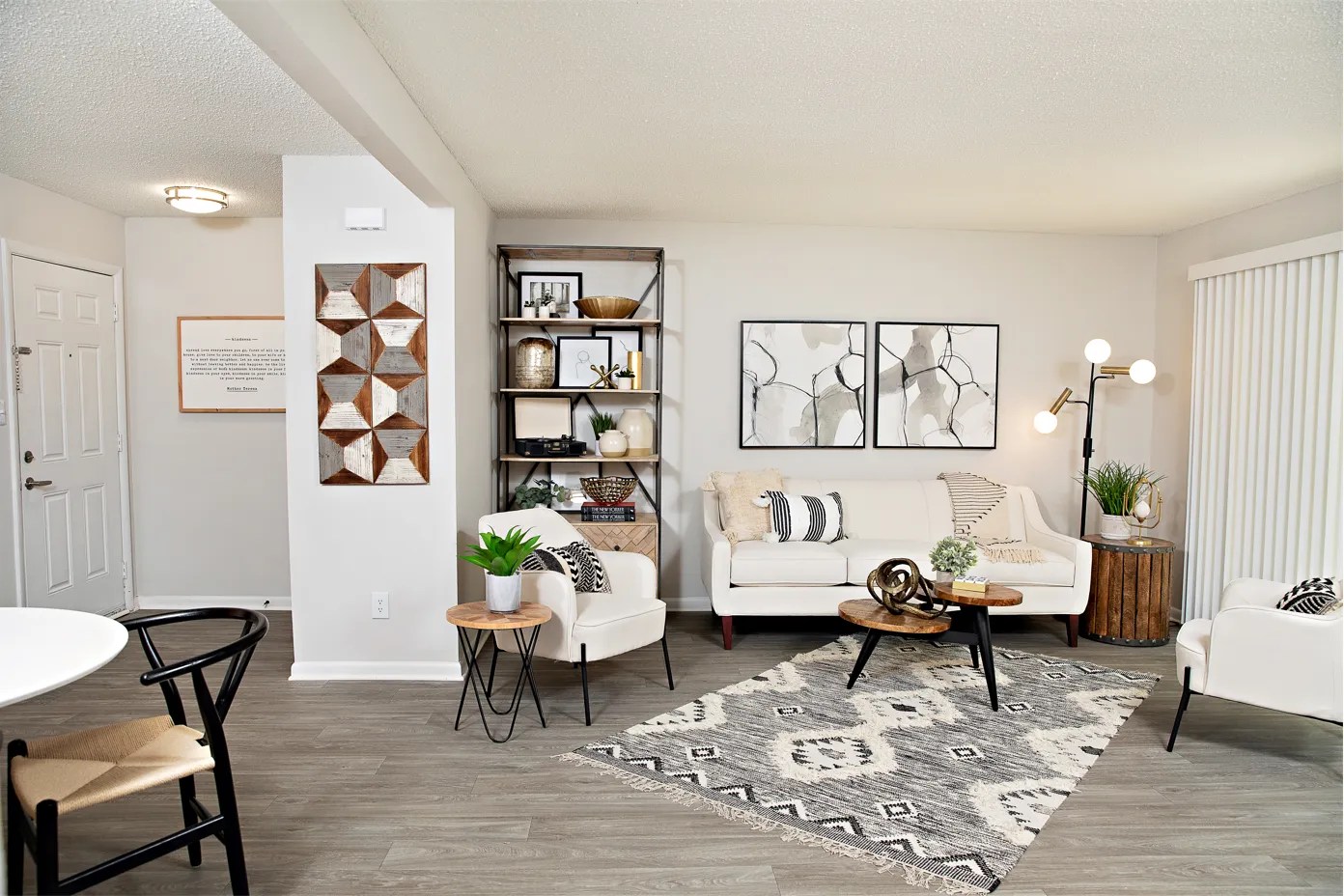 Dwell at Carmel Apartments in Charlotte, NC