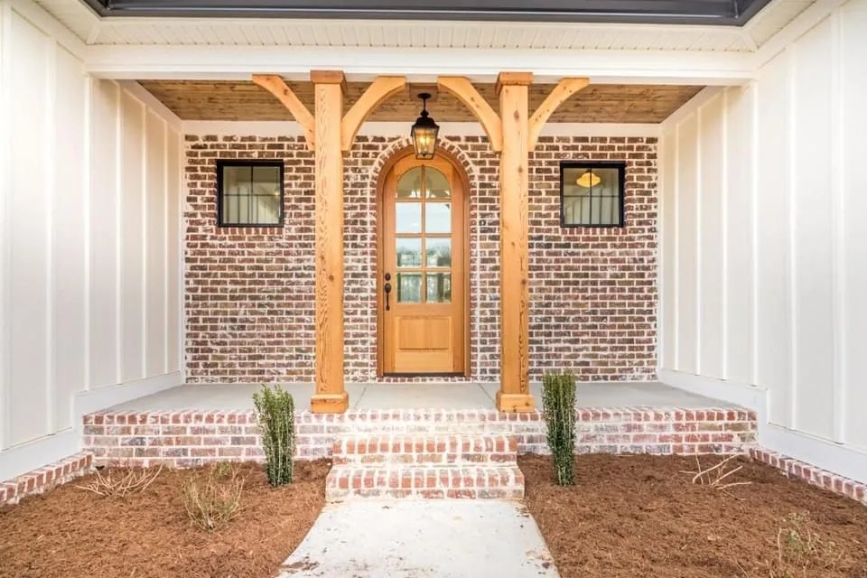 Pine Lakes Community in Ringgold, GA Queen Construction