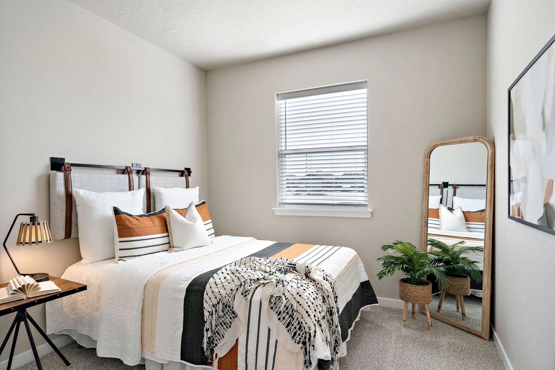 Luxury Apartment Nampa, ID Brownstone Flats