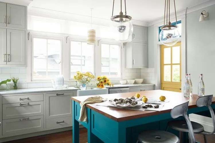 Transform Your Kitchen with Benjamin Moore Advance Paint
