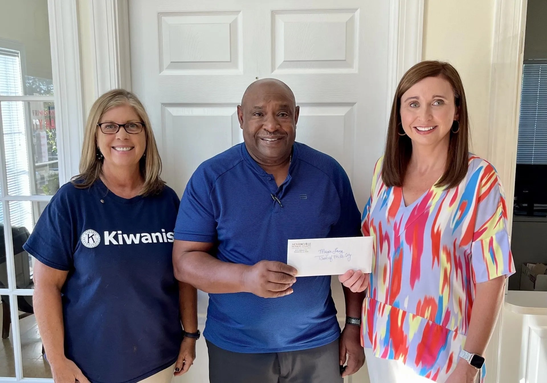 Chamber/Kiwanis Present 3,000 token of appreciation