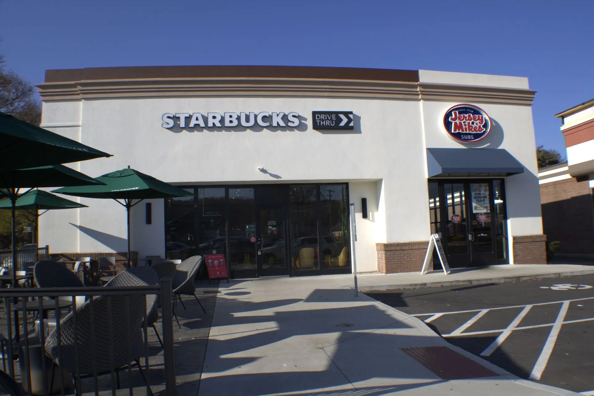 Commercial Real Estate on Queen St, Southington CT Inquire Online