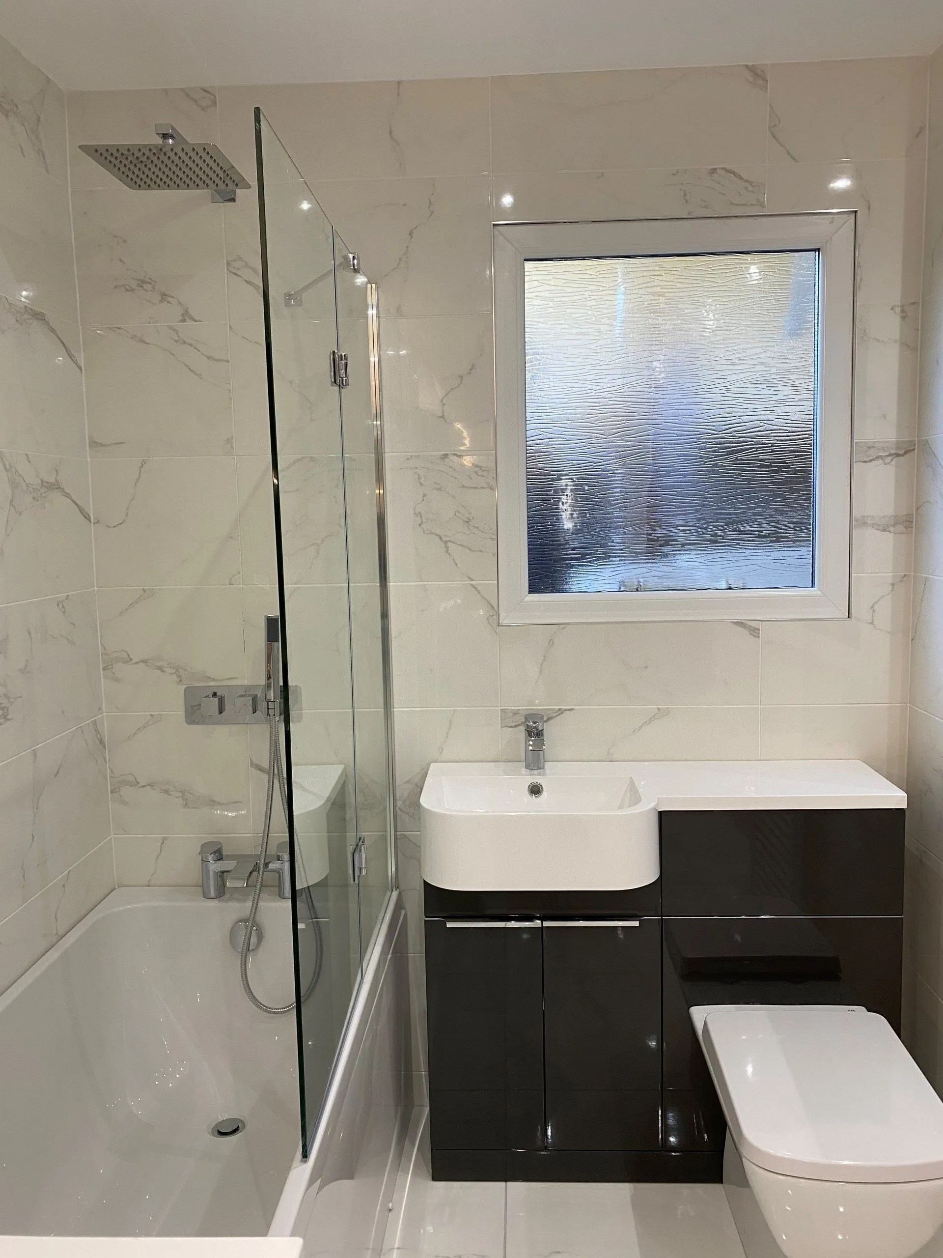 Fitted bathrooms, Kitchen & Bathroom Outlet