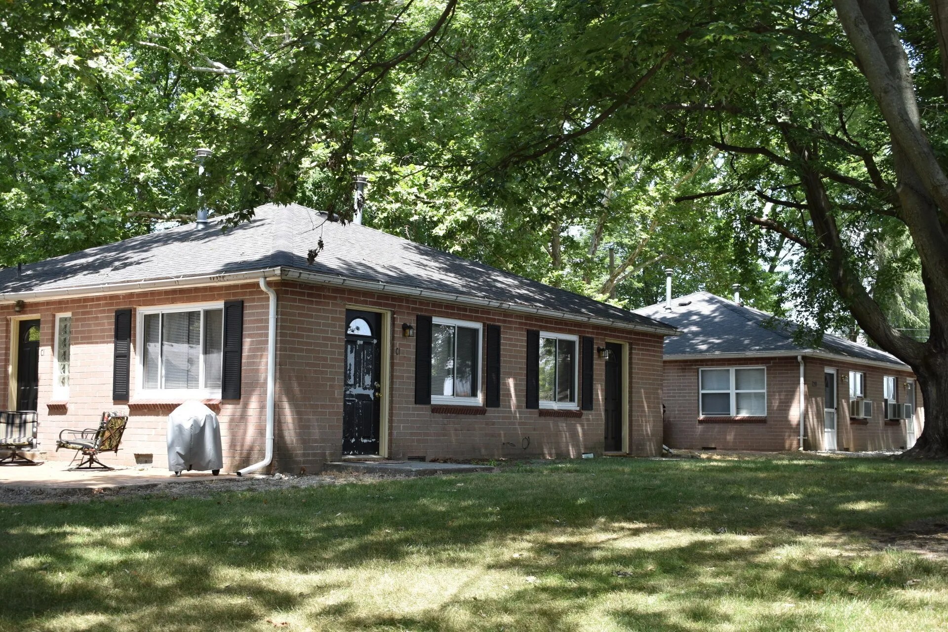 State Street Apartments Mecca Management, Bowling Green, OH