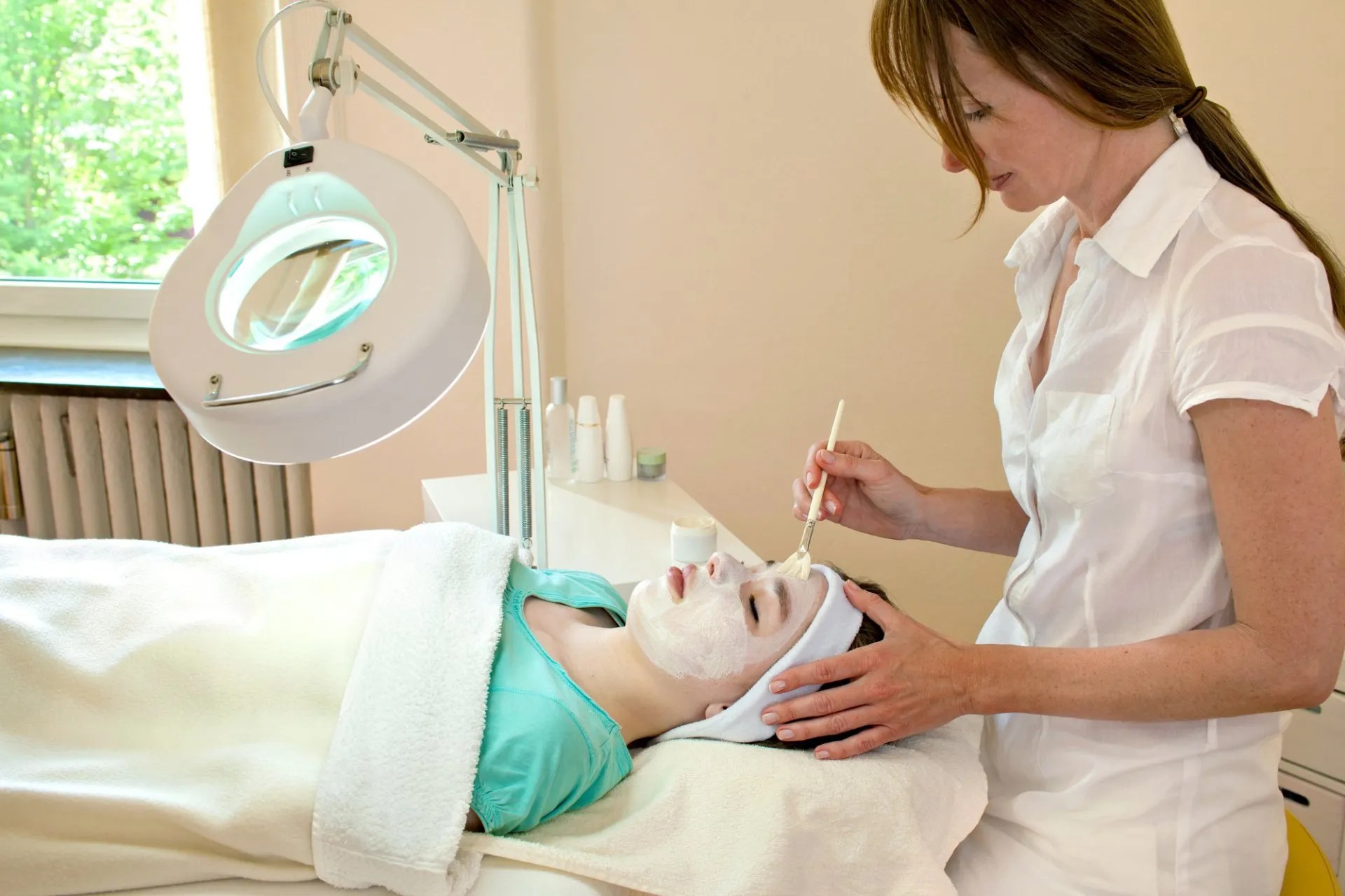 Microdermabrasion vs. Chemical Peel What's Best for Your Skin?
