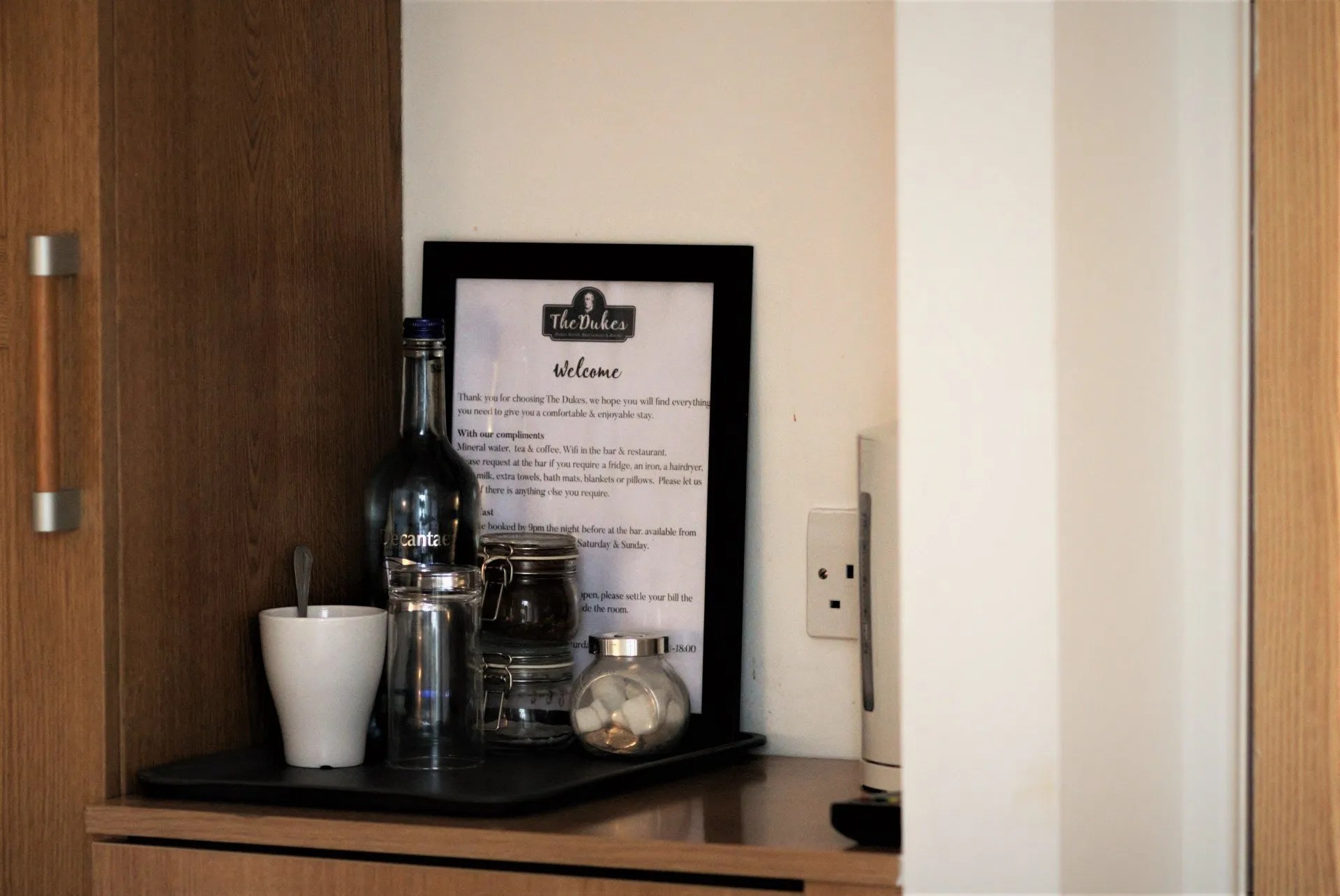 The Dukes Book A Room