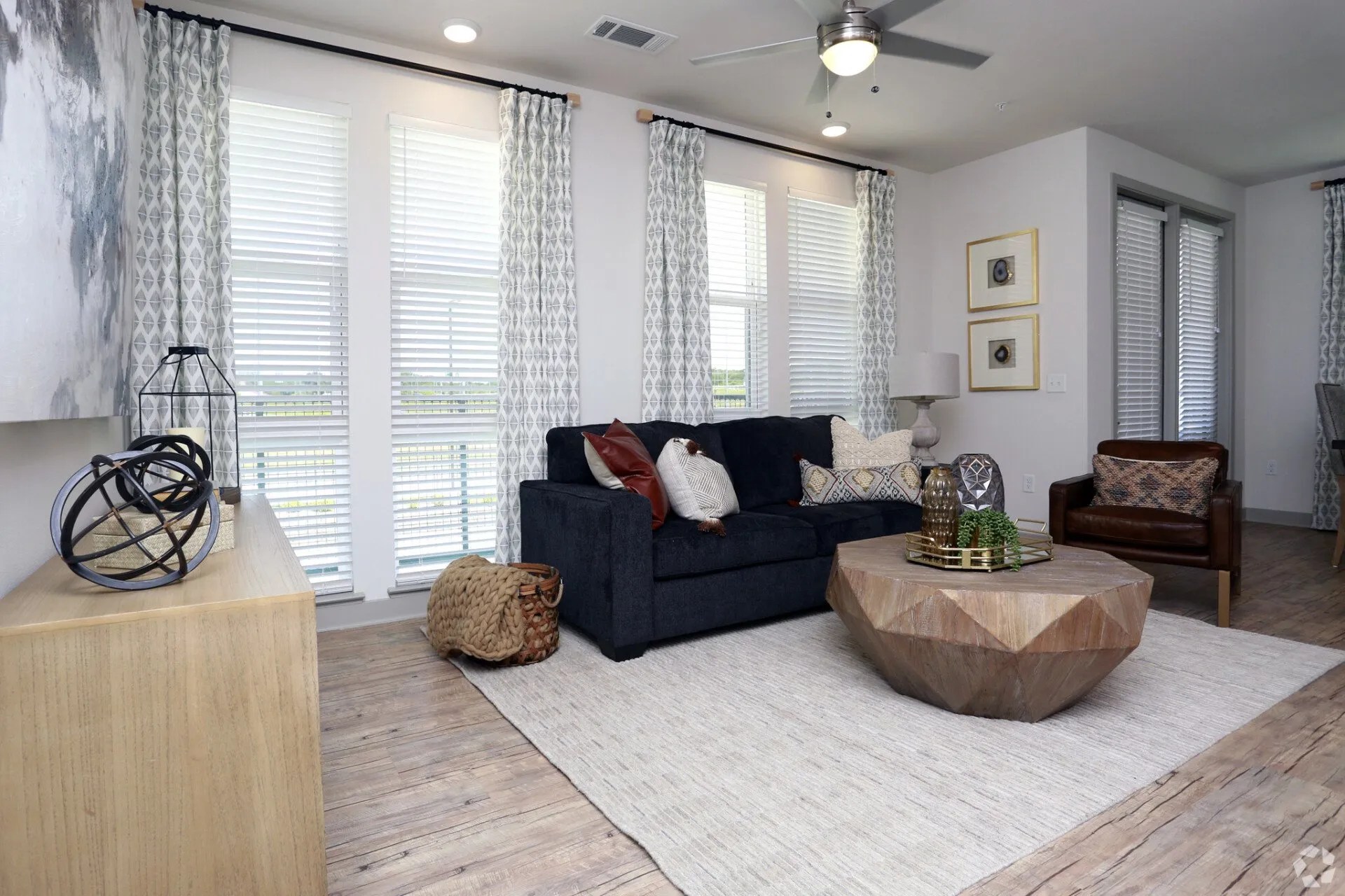 Gallery Pet Friendly Fort Worth, TX Apts