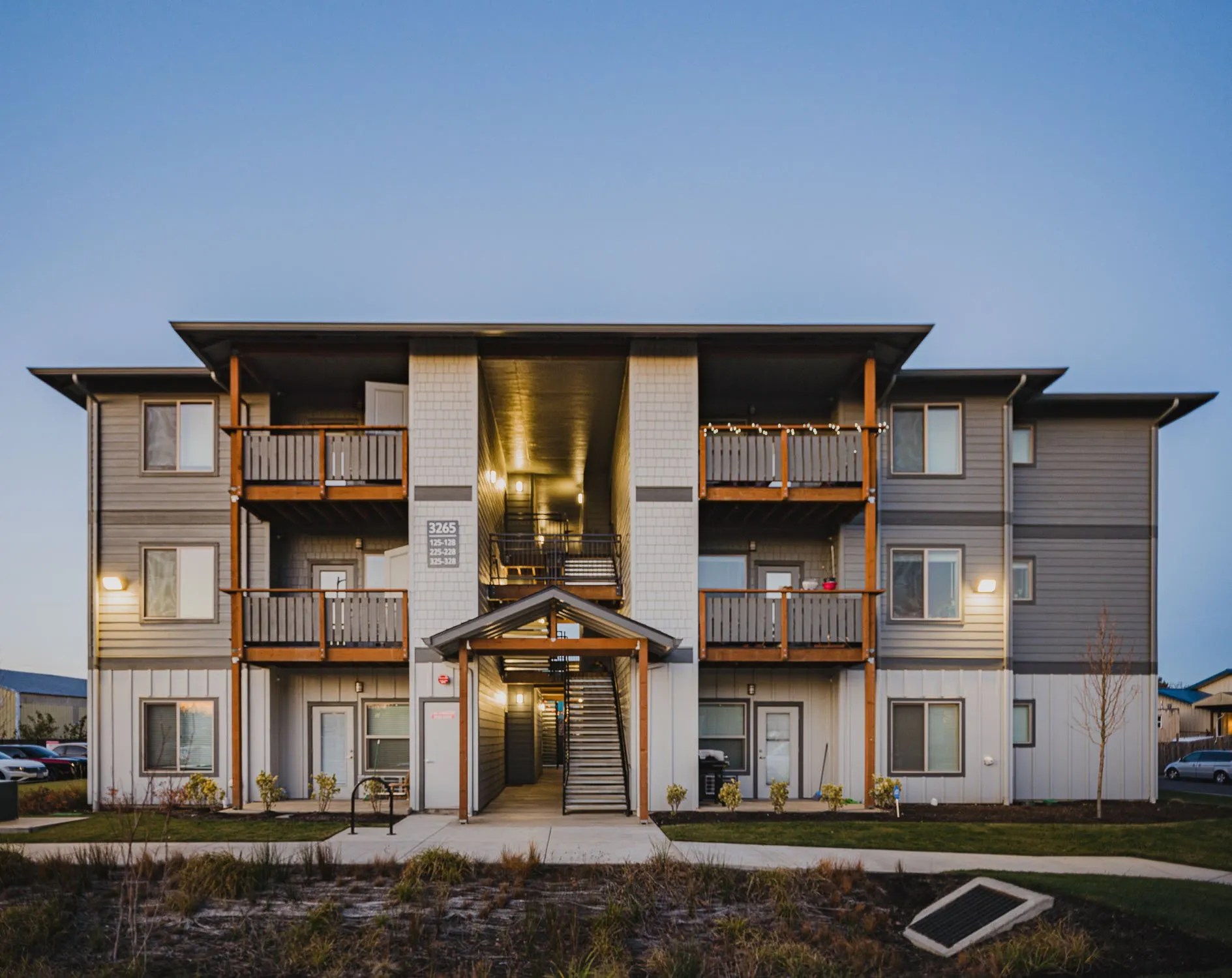 Howard Commons Apartments Salem OR SMI Property Management