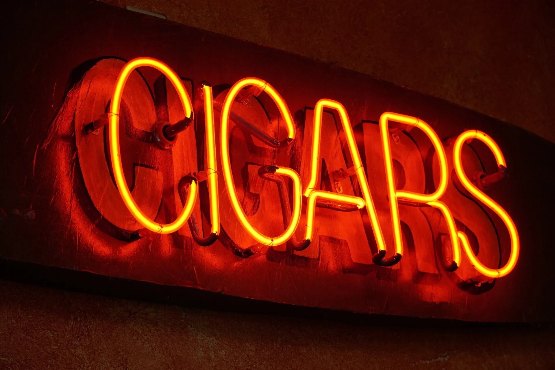 Cigar Lounge & Shop Englewood, CO Edward's Pipes & Tobacco Shop