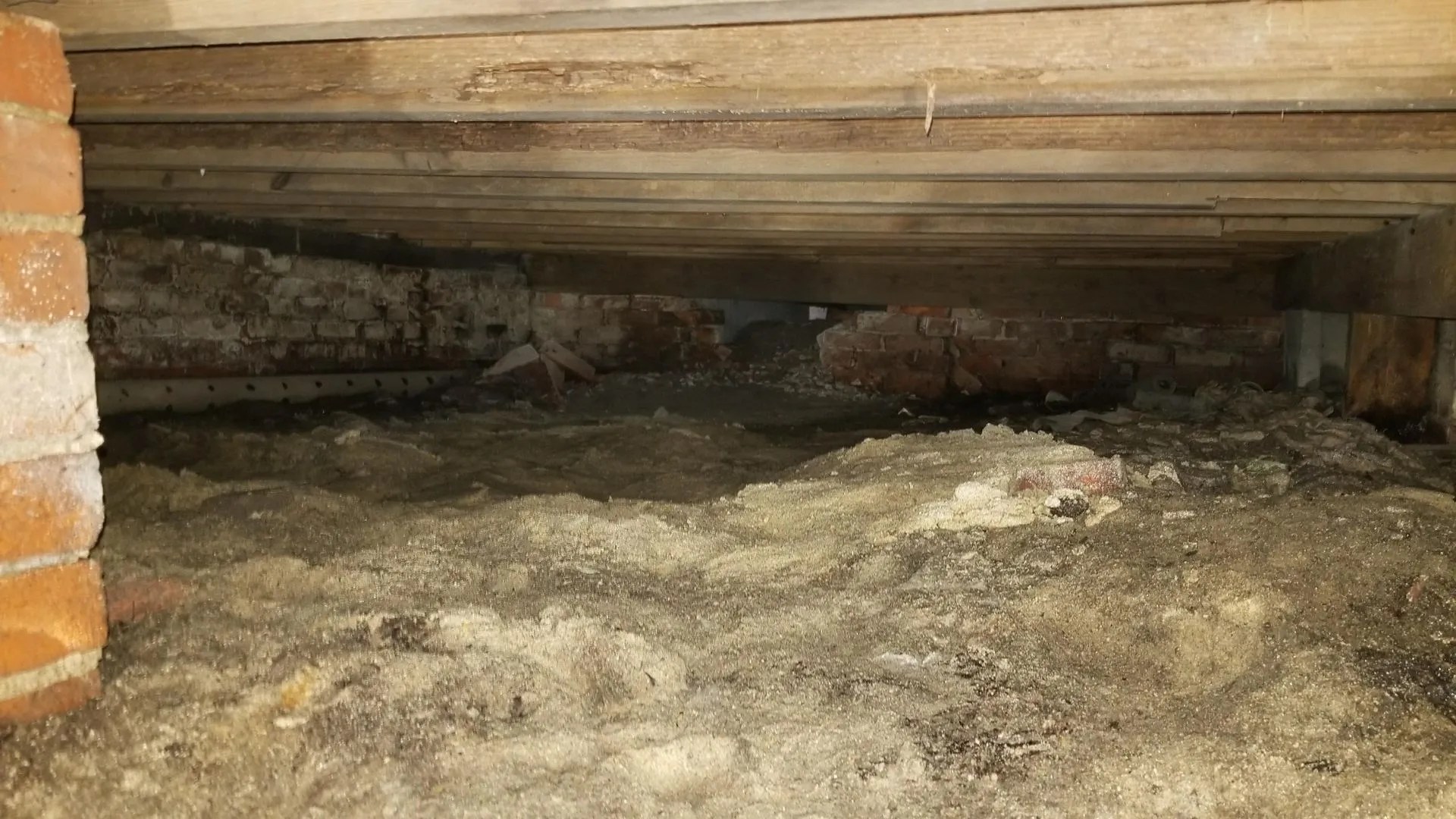 How Long Does Crawl Space Cleaning Take? A Guide to Quick and Effective