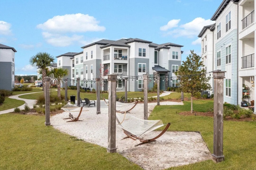 Amenities New Apartments near Orange Park