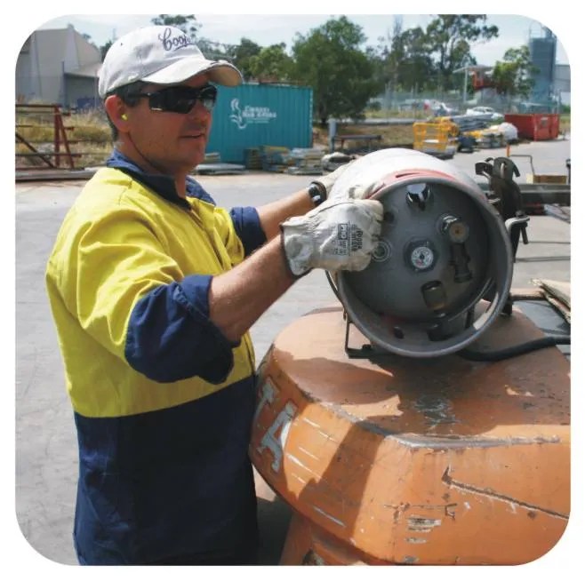 How to change your Forklift Gas bottle Agas National