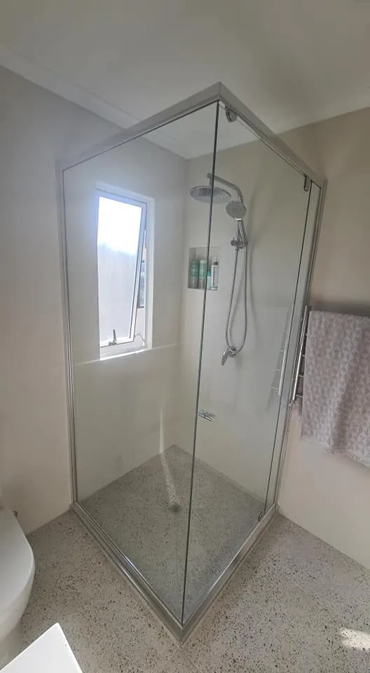 Shower Screens in Caloundra Aura Glass & Screens