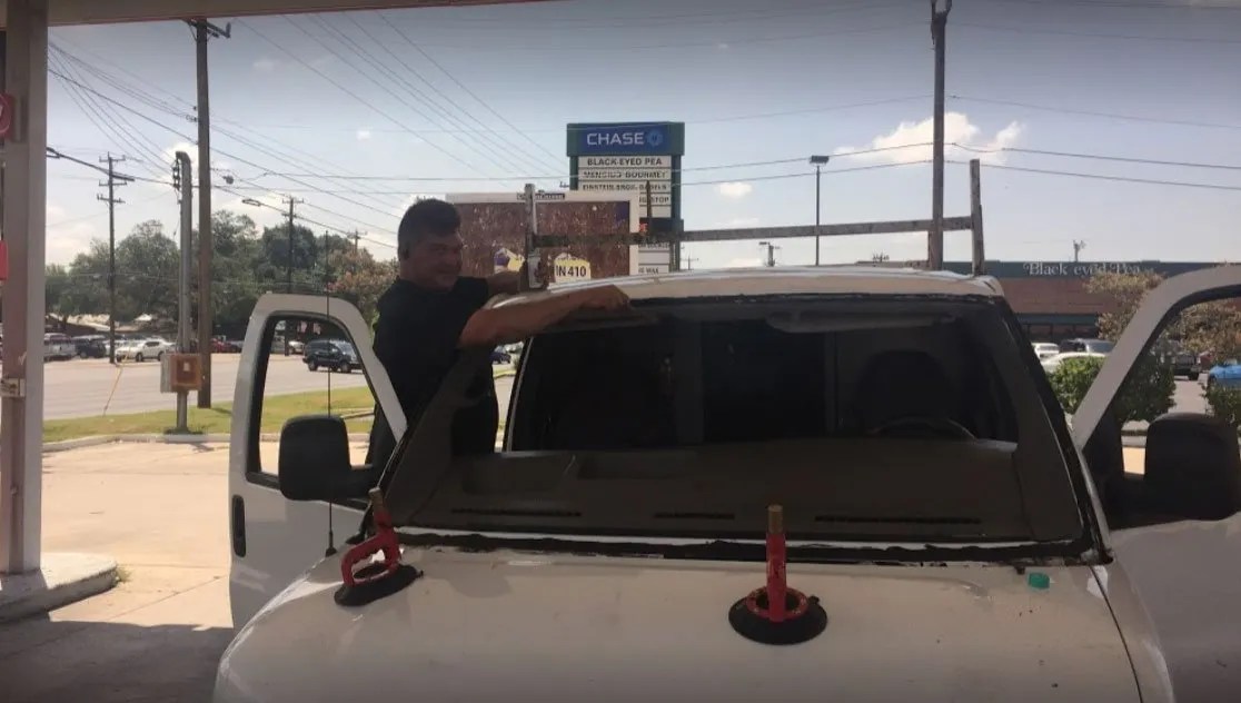 Gallery San Antonio, TX Tommy's Windshield Repair