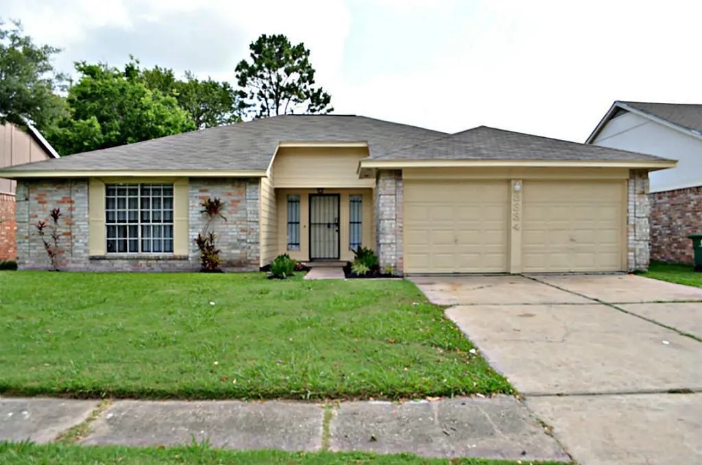 Coming Soon For rent 3 bed/3 bath home in Missouri City