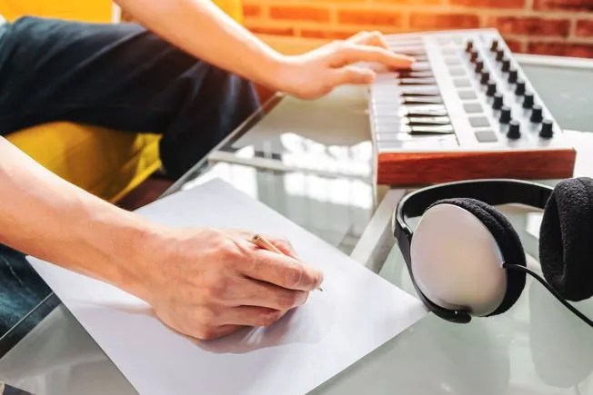 What Is a Bridge in a Song and How to Use It
