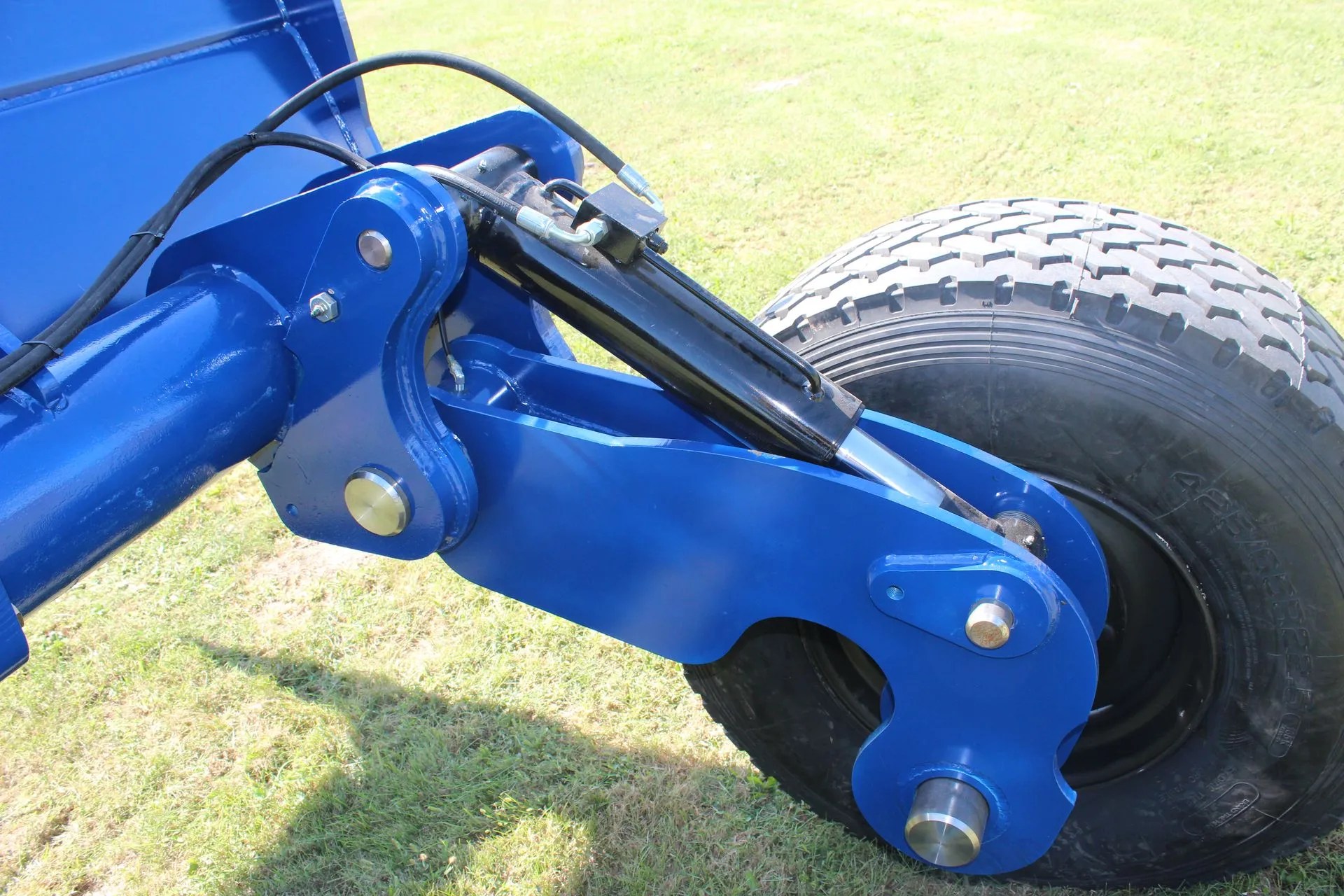 8000 Series Scrapers Manco Heavy Duty Equipment