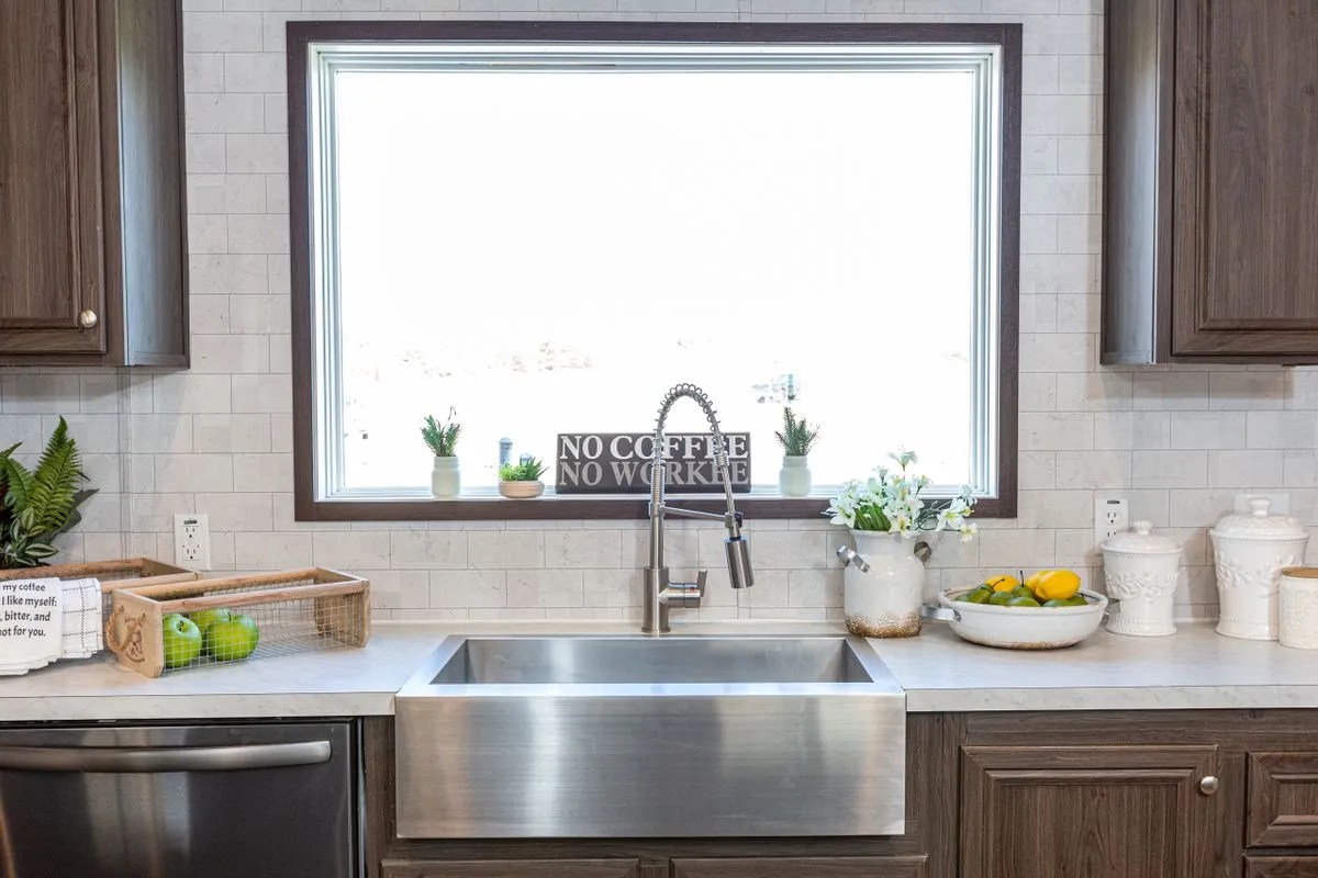 The Hampton Bay Manufactured Home Floorplan in Columbus GA Preferred