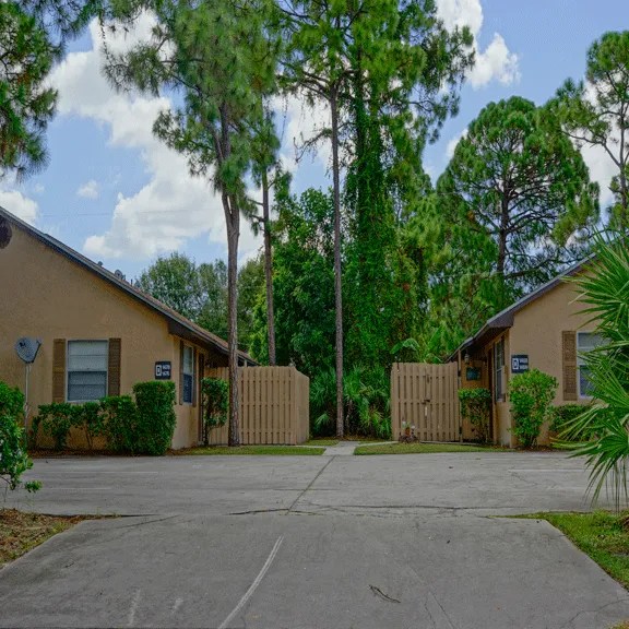 Canterbury Place Apartments Vero Beach , FL Home Page