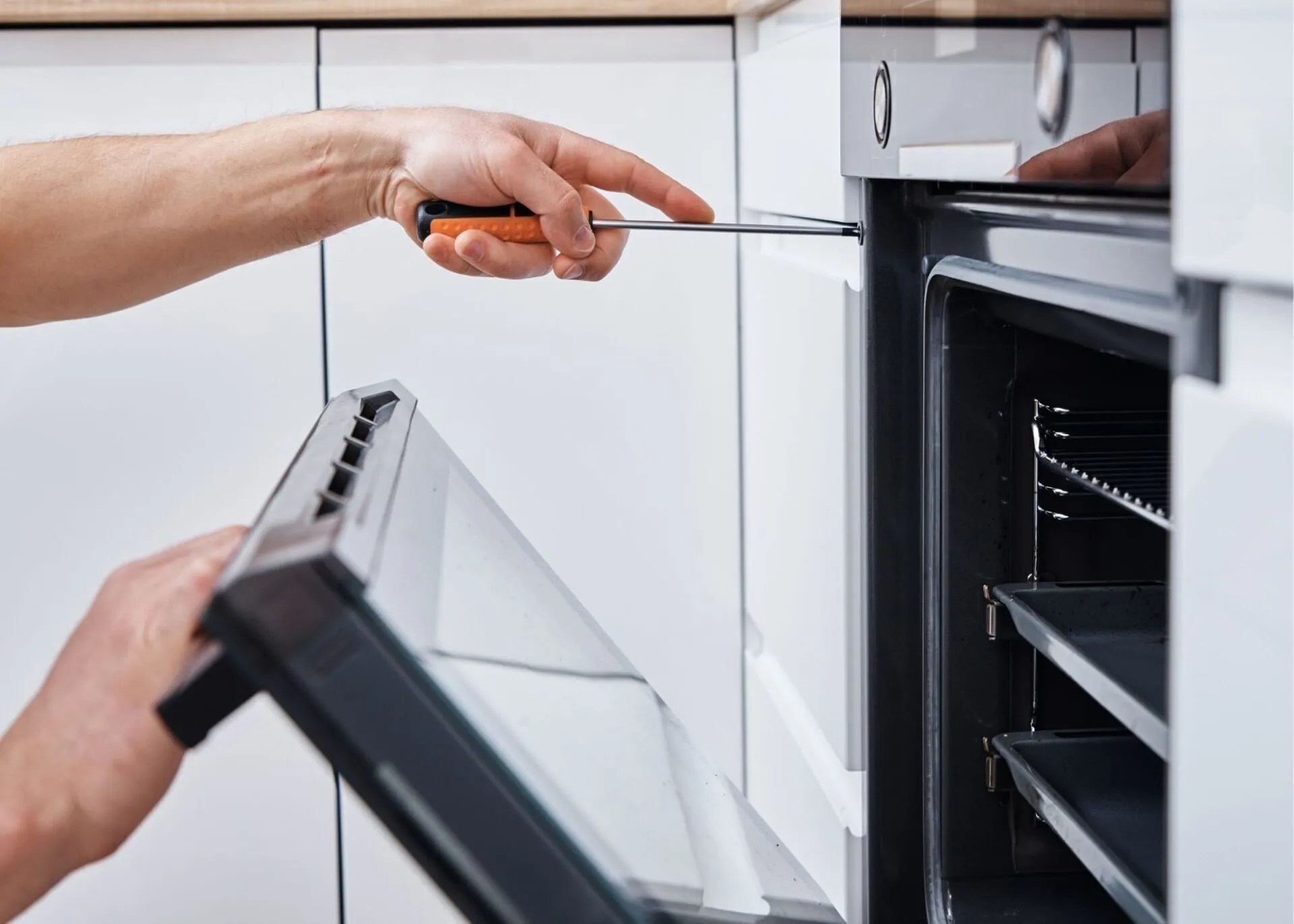 Handyman Services Repairs & Installs Vancouver BC