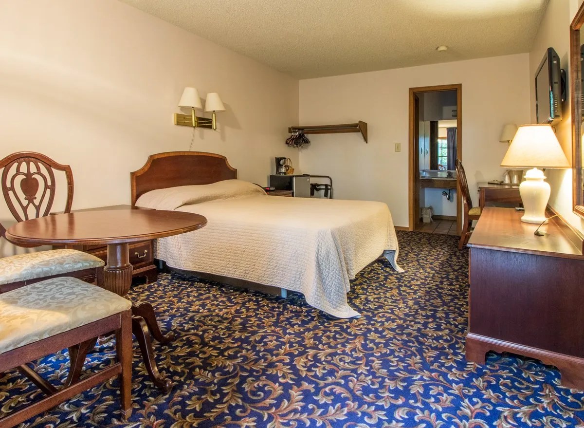 48 room Lodge/Motel & Conference Room Higher Ground