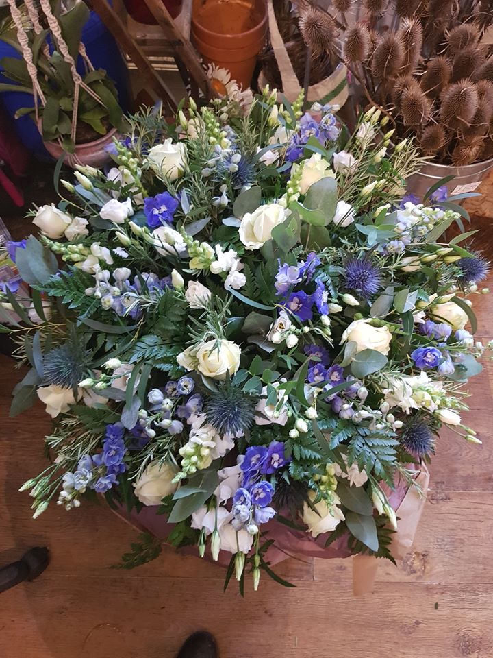 extralargeround Lisa Drinkwater Flowers