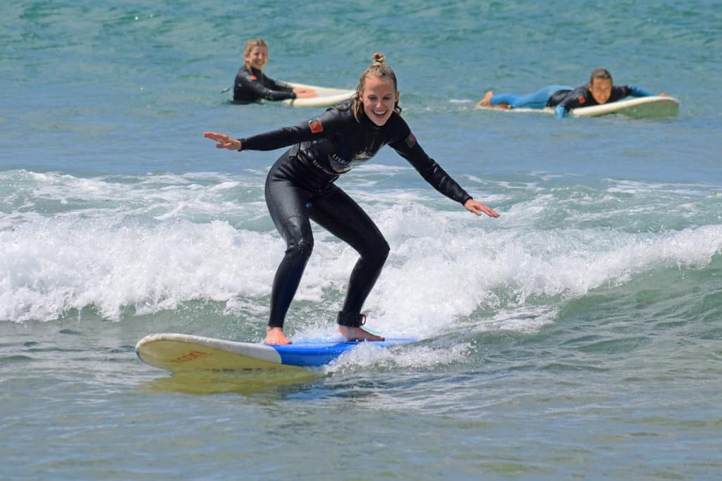 Surf lessons Lisbon Surfaris Surf School Carcavelos