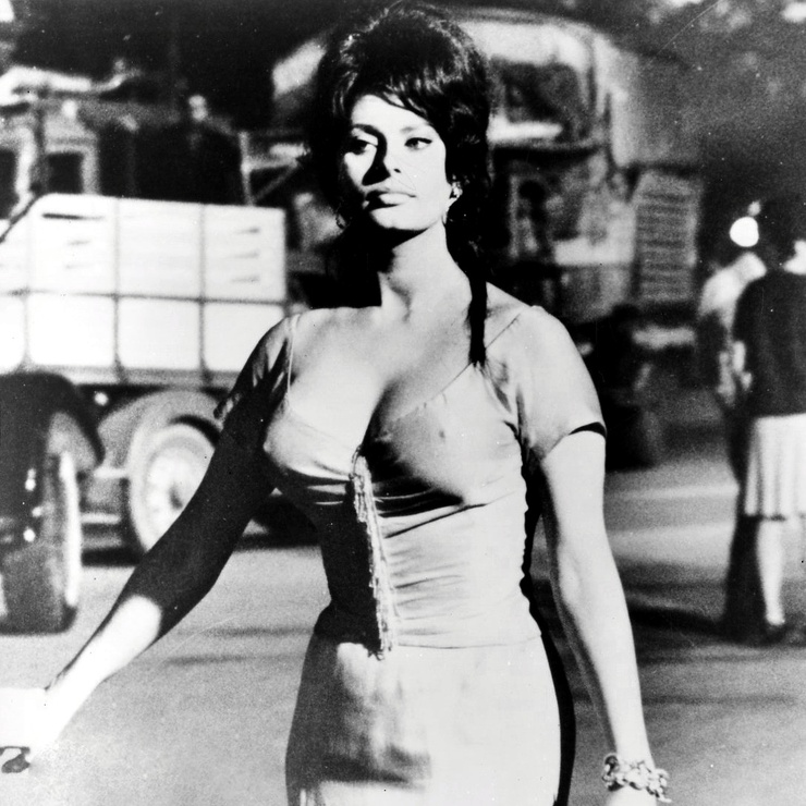 Screen Goddesses In B&W. list