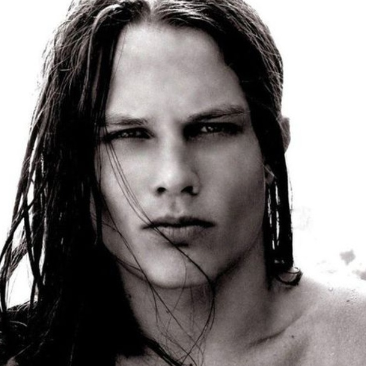 26+ Famous Male Models Long Hair