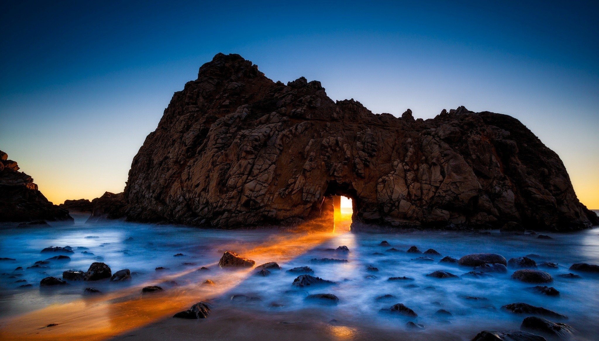 20 World Most Beautiful ColoredSand Beaches