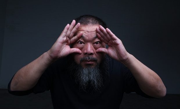 13 Maddede Asi Ruhlu Sanatci Ai Weiwei Listelist Com