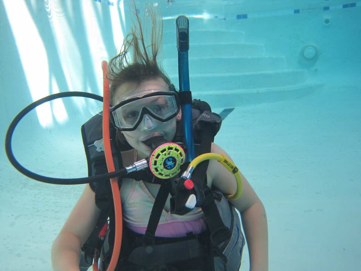 Familiarize Your Kids with the Underwater World by Enrolling Them in Scuba Diving Classes