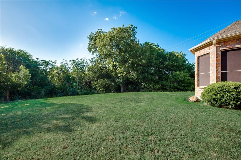 421 Silver Creek Dr, Desoto, TX 75115