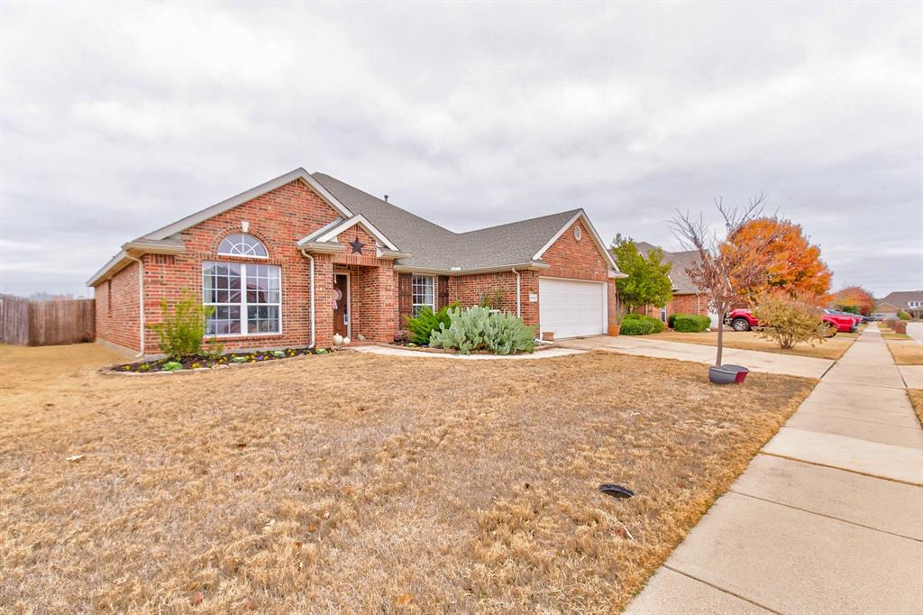 4728 Auburn Ridge Dr, Fort Worth, TX 76123